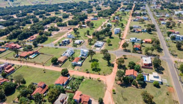 UNIDADE AUTÔNOMA (TERRENO) COM ÁREA DE 450 m² EM PARDINHO/SP