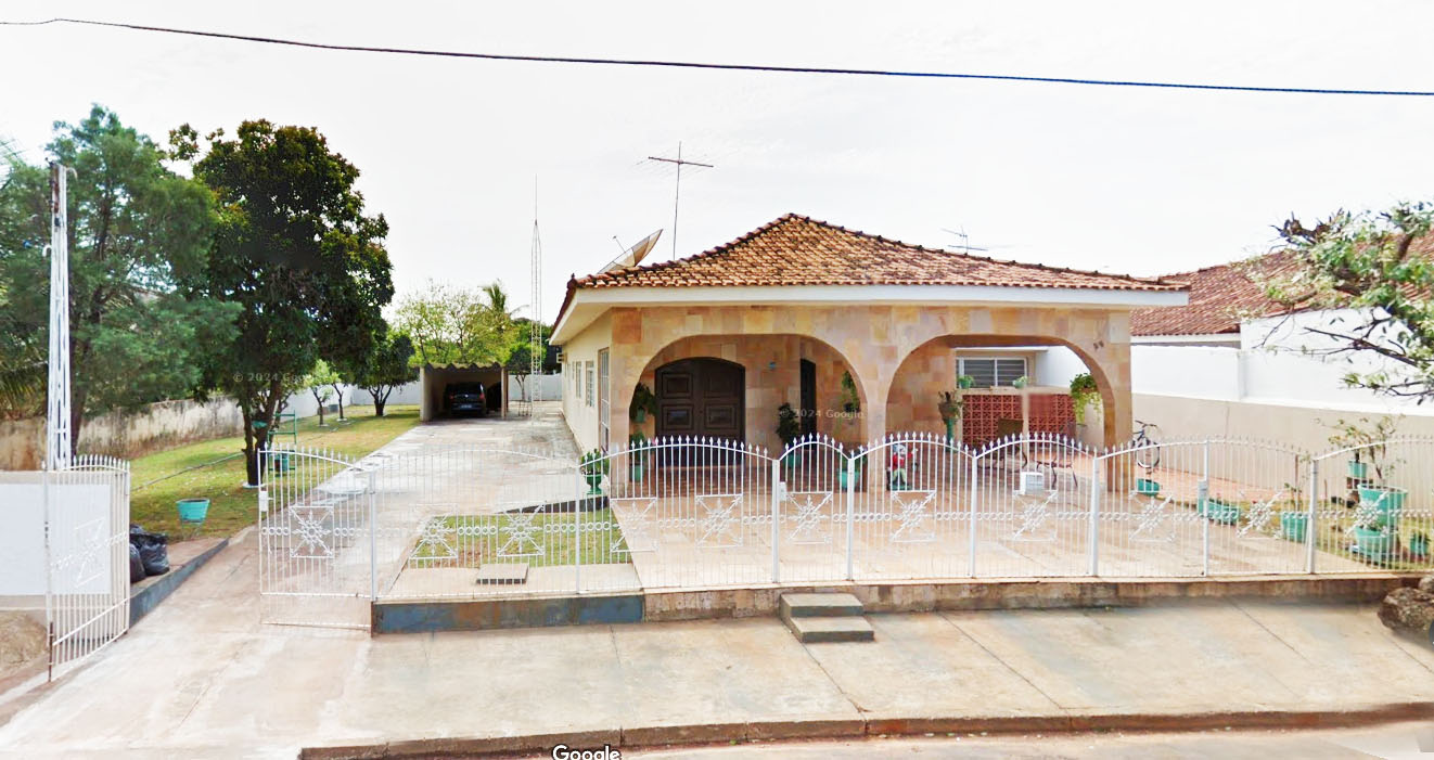 CASA EM COROADOS/SP COM 1.000 m² DE TERRENO E ÁREA EDIFICADA DE 328,73 m²