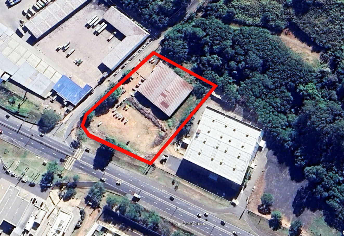ÁREA DE TERRAS (TERRENO) EM VALINHOS/SP COM 9.555,44 m² DE TERRENO E 1.384,79 m² DE ÁREA CONSTRUÍDA