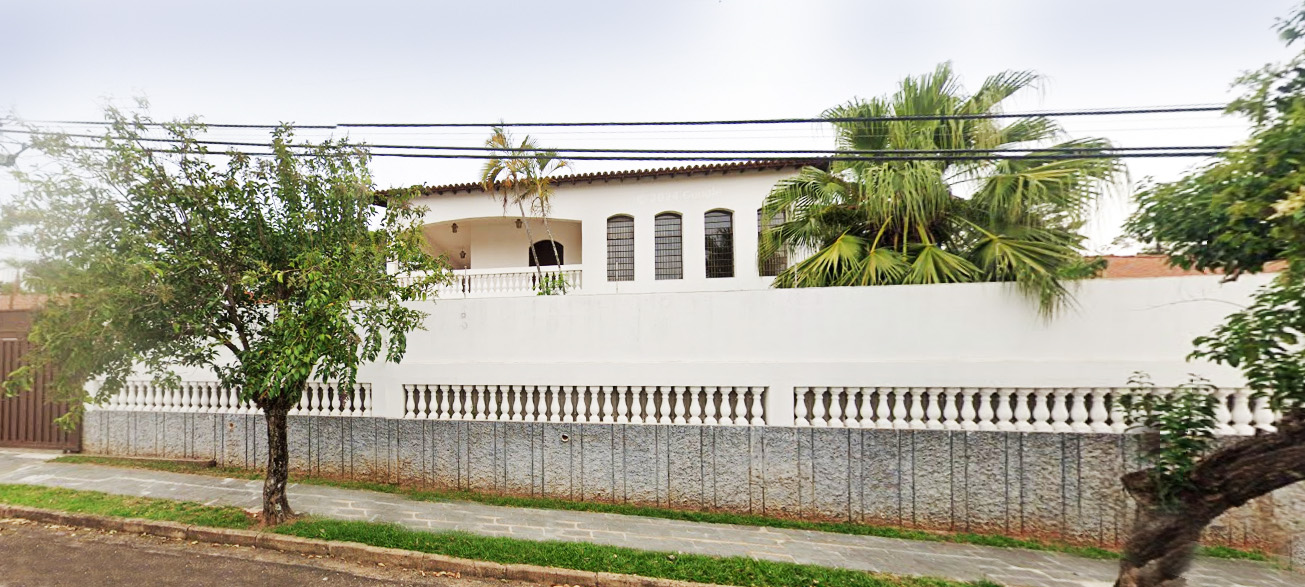 CASA EM MARÍLIA/SP COM 1200 m² de ÁREA TOTAL