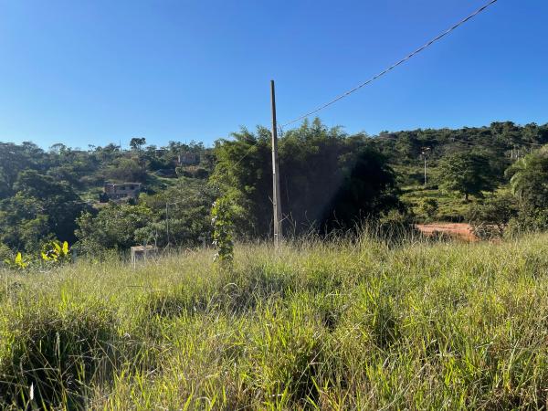Lote 53 - terreno com a área de 360 m², n° 09 (nove) da quadra n° 41 (quarenta e um), bairro estrela do sul, mateus leme/mg.