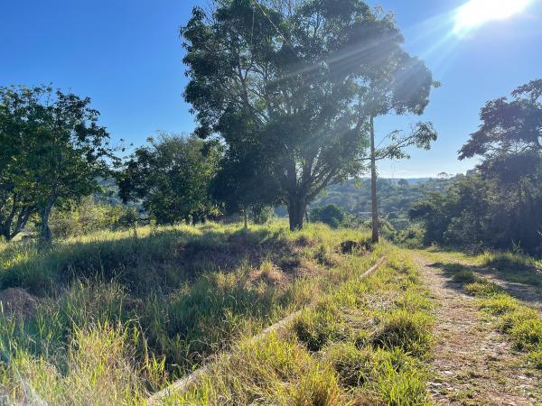 Lote 39 - terreno com a área de 510 m², n° 21 (vinte e um) da quadra n° 35 (trinta e cinco), bairro estrela do sul, mateus leme/mg.